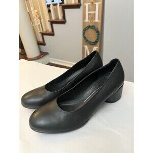 ECCO Dress Classic 35 Pumps Womens Sz 38 7.5 Black Leather Round Toe Block Heel